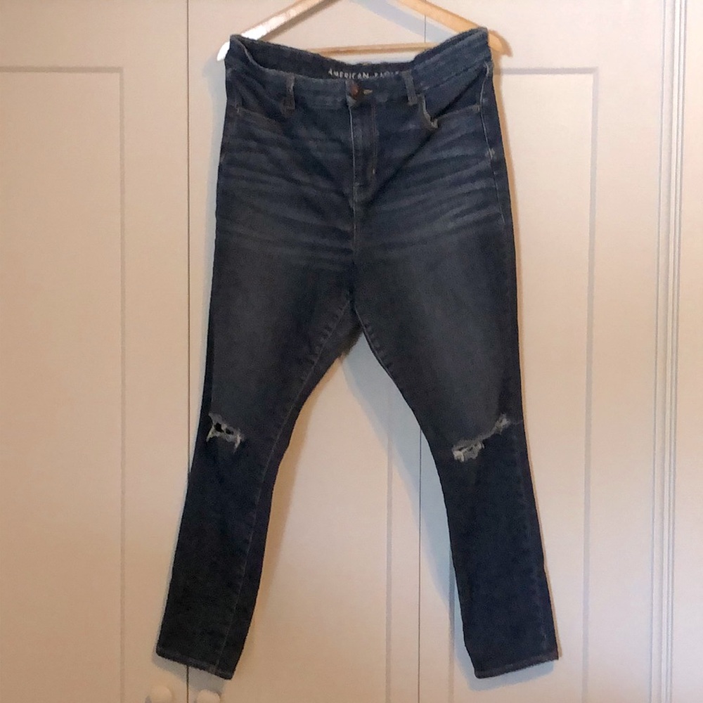 AE size 16 reg slightly distressed curvy hi-rise jeggings